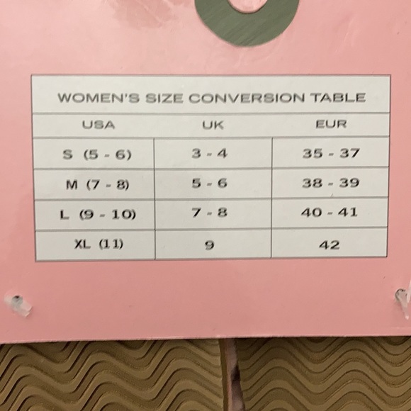 NWT Juicy Couture Pink Cozy House Shoe Slip-on Slippers Size 7/8 - Picture 5 of 7